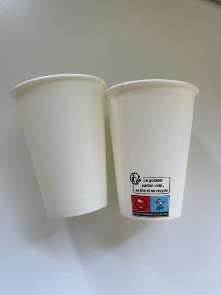 CARTON 25 RAMETTES DE 100 GOBELETS CARTON BLANC 7OZ